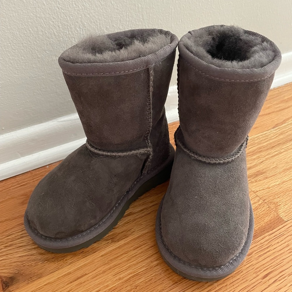 Ugg Classic Kids Boots - Gray Size 7 5251T - NWOT